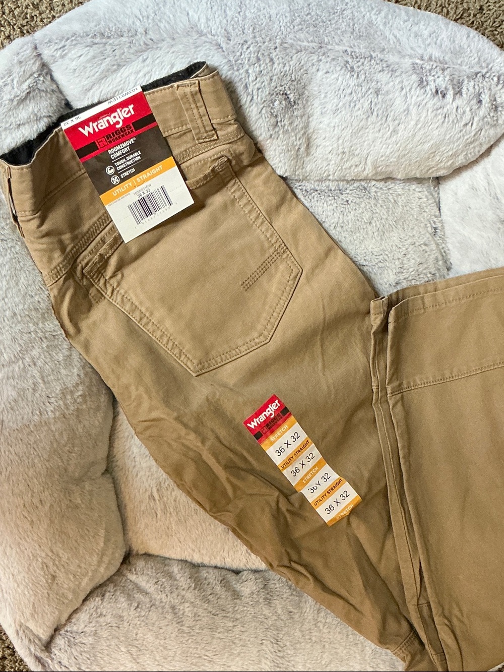 Wrangler Men’s Khaki Straight Fit Chinos